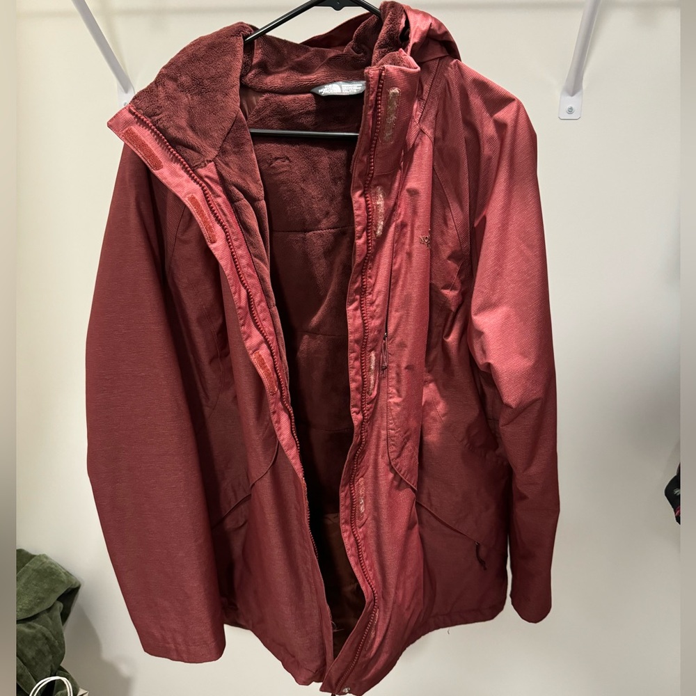 Women’s Insulated North Face zip jacket